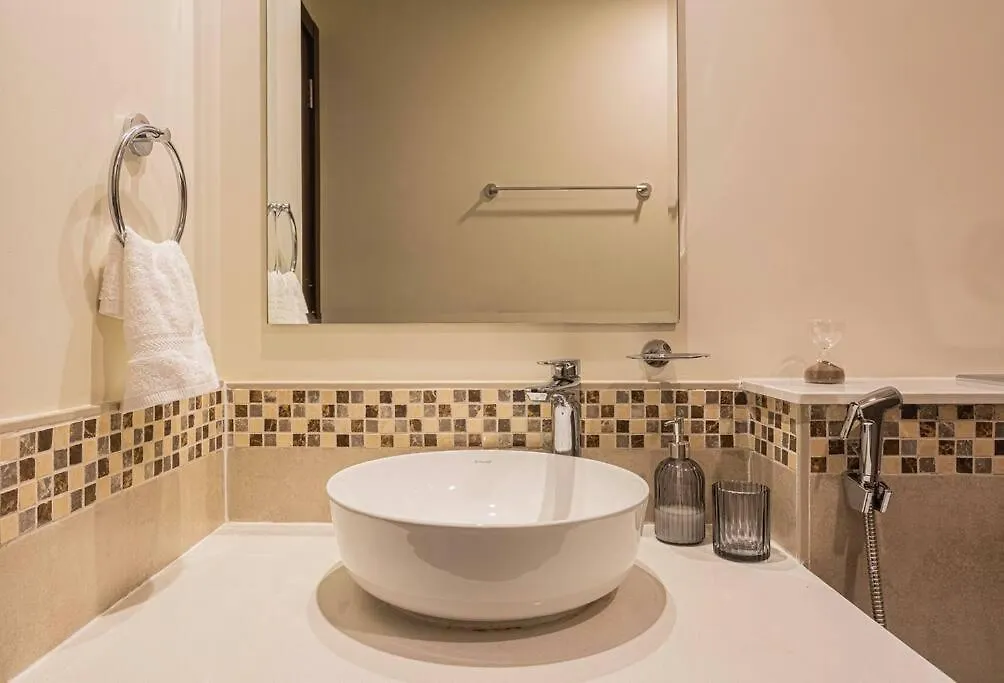 Axinite - Brand New! Warm Cozy 1 Bed High Floor Downtown Dubai Canal View Apartment